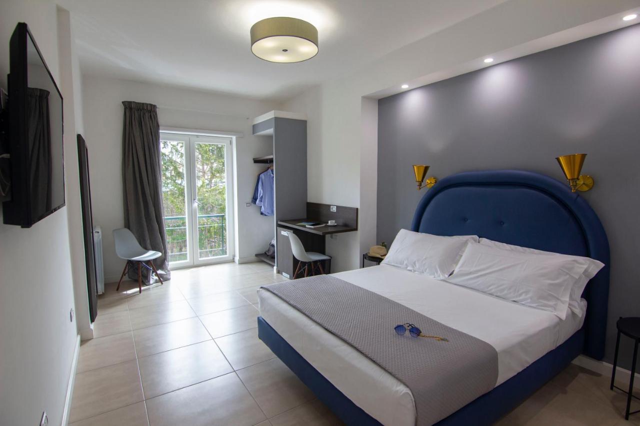 Mako Sorrento Suites Ngoại thất bức ảnh