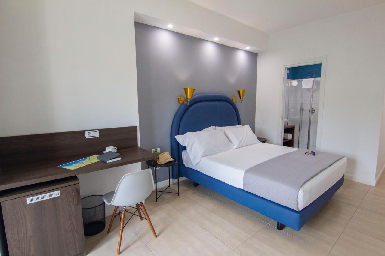 Mako Sorrento Suites Ngoại thất bức ảnh